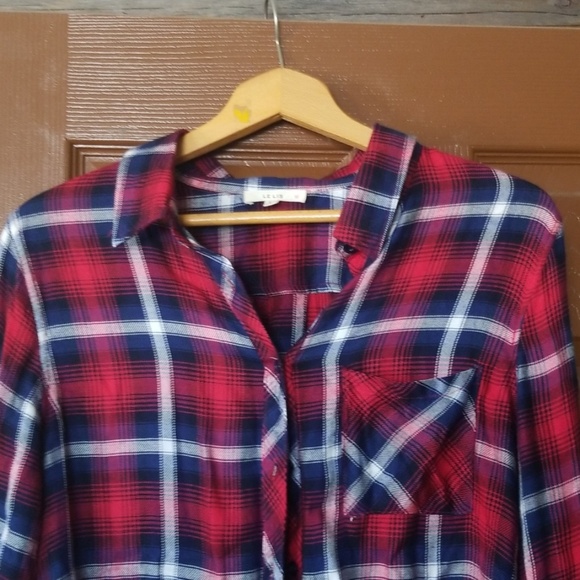 Button up top - Picture 3 of 3